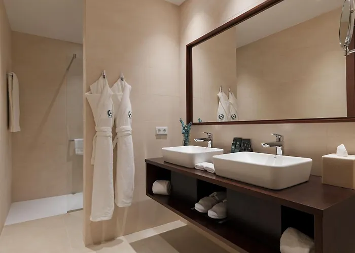 Gran Taoro Hotell 5*